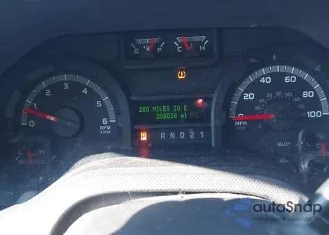 2011 Ford E-350 Super Duty Xlt z USA, uszkodzony, nr VIN 1FBNE3BL0BDA90055